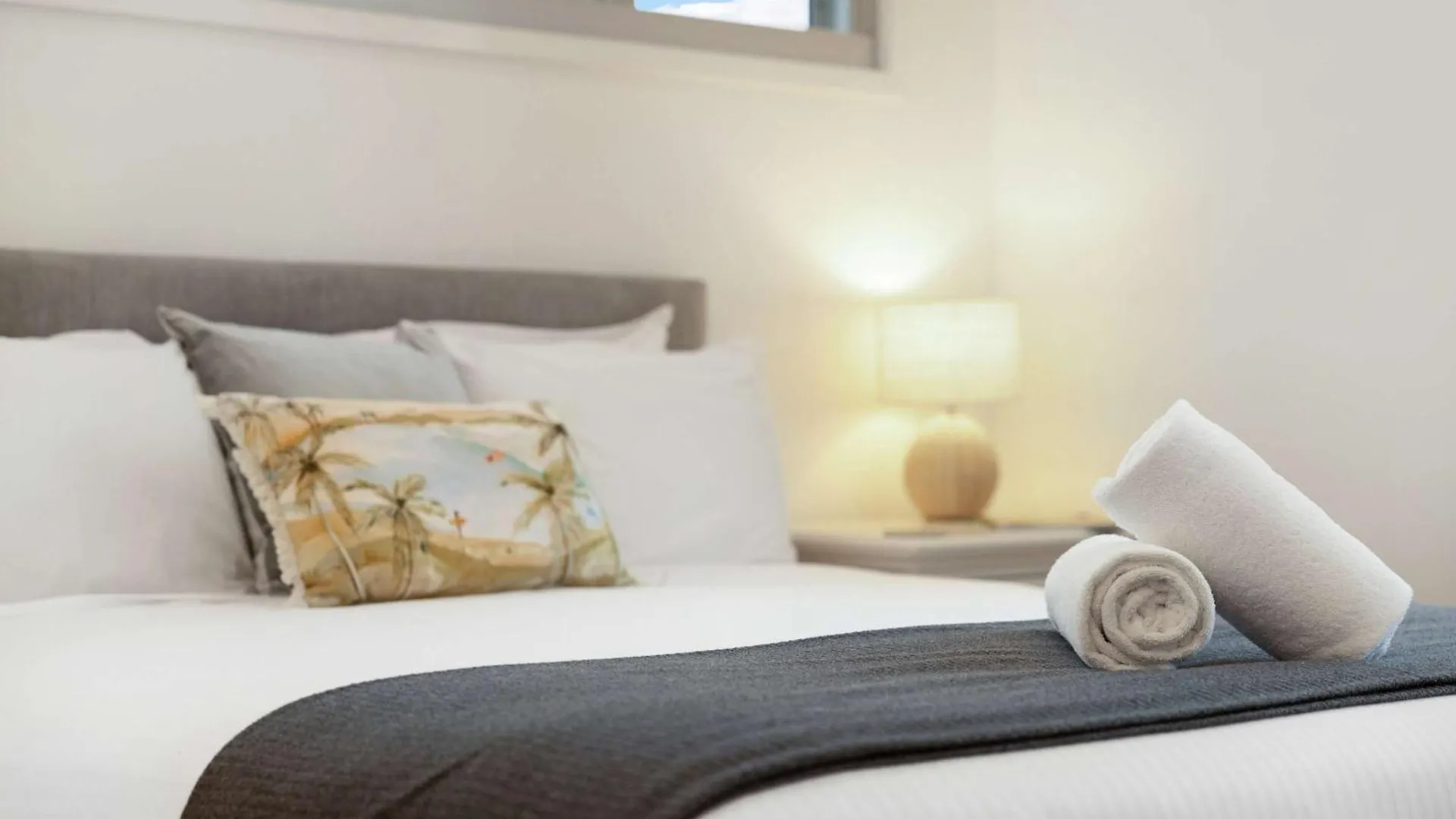 Stunning Alex Heads Beach House - Pet Friendly Alexandra Headland Holiday home