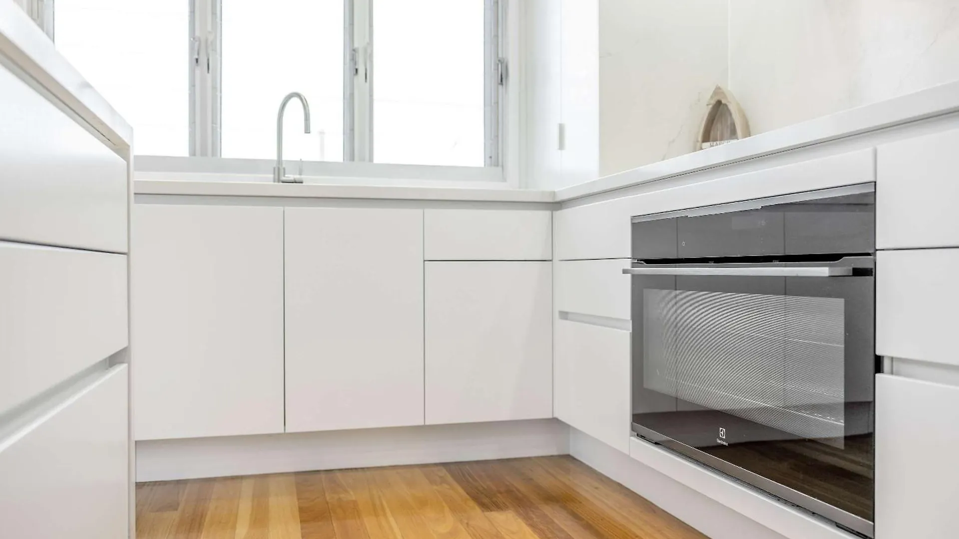 Stunning Alex Heads Beach House - Pet Friendly Alexandra Headland