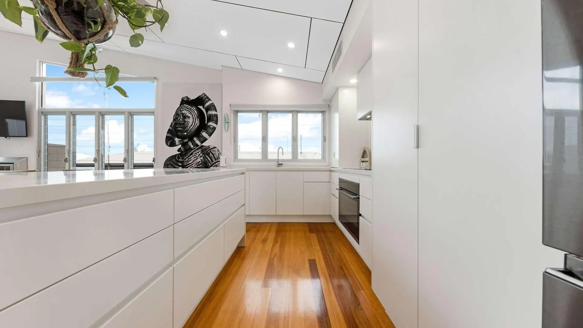 Stunning Alex Heads Beach House - Pet Friendly Alexandra Headland