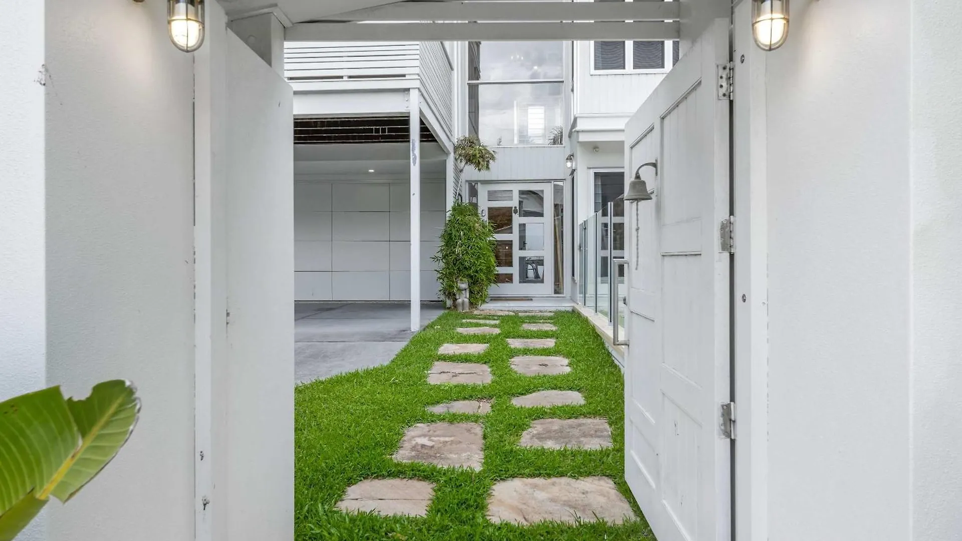 Holiday home Stunning Alex Heads Beach House - Pet Friendly Alexandra Headland