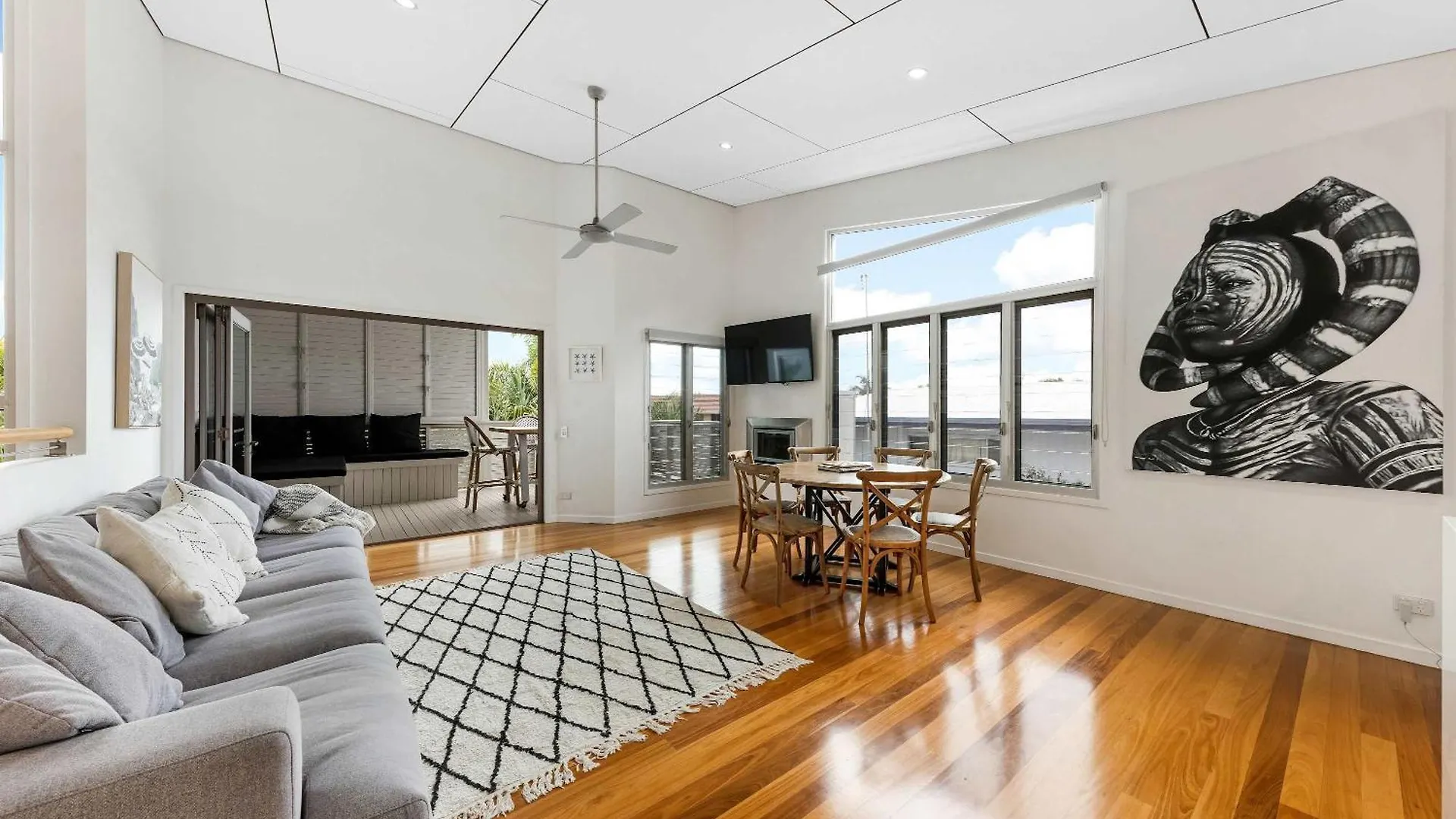 Stunning Alex Heads Beach House - Pet Friendly Alexandra Headland Australia